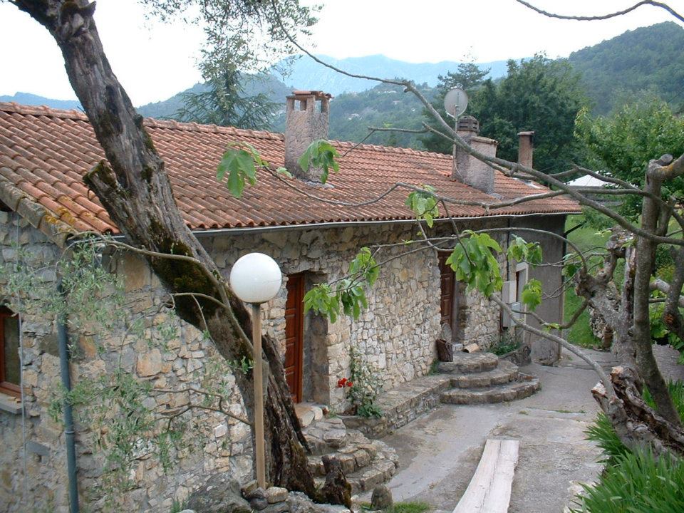 VEDICARE, SPA AYURVÉDIQUE Soins, Cures, Stages, Eco-hébergement et tables d'hôtes, Produits Ayurvédiques